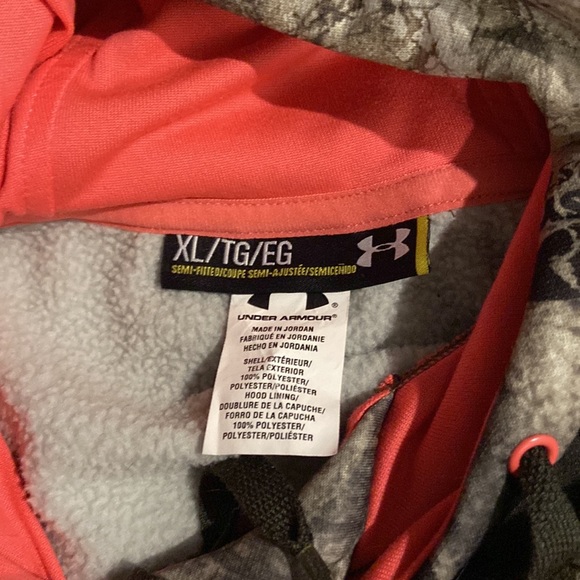 Never worn camp Under Armour hoodie - Picture 2 of 2